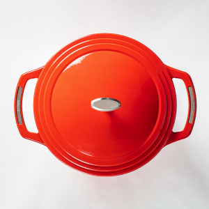 USA Enamel? Cast Iron Dutch Oven