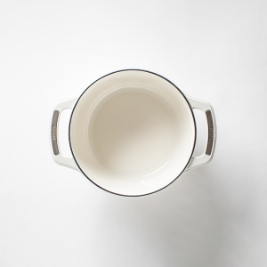 USA Enamel? Cast Iron Dutch Oven