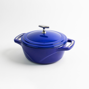 USA Enamel? Cast Iron Dutch Oven