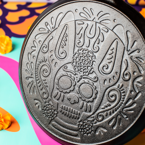 10.5 Inch Seasoned Cast Iron Xolo Sugar Skull Griddle