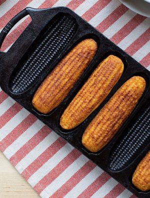 Seasoned Cast Iron Cornstick Pan