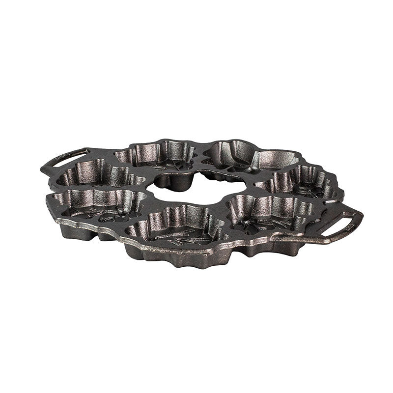 Seasoned Cast Iron Holiday Wreath Pan