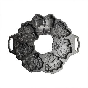 Seasoned Cast Iron Holiday Wreath Pan