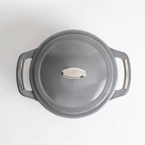 USA Enamel? Cast Iron Dutch Oven